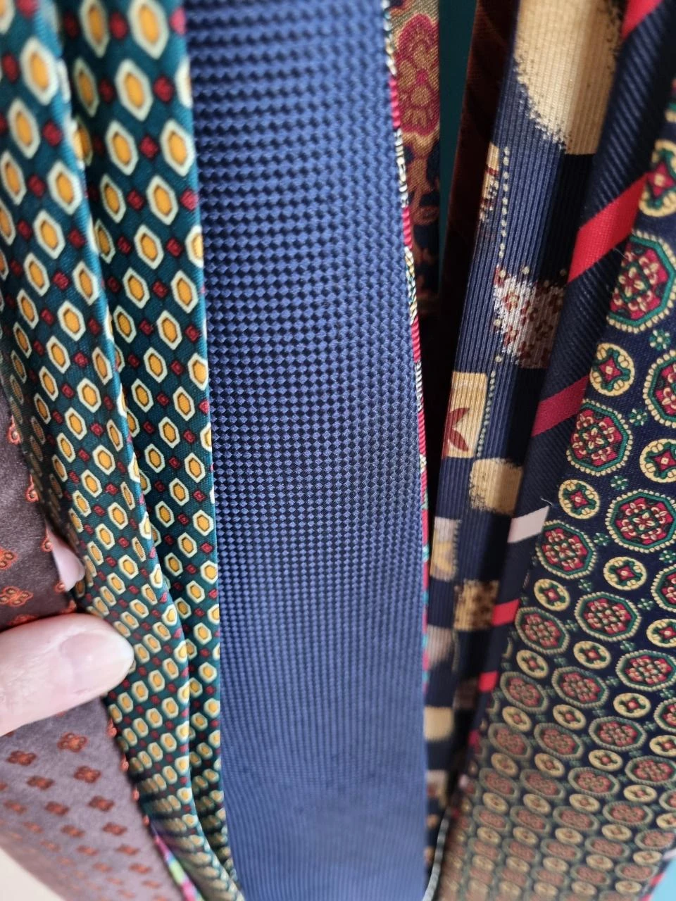 Luxury tie rack with 14 pure silk ties – photo 12